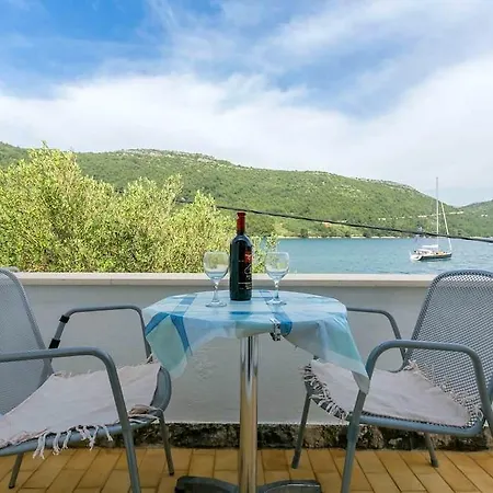 Πανσιόν Sea Dream Ston